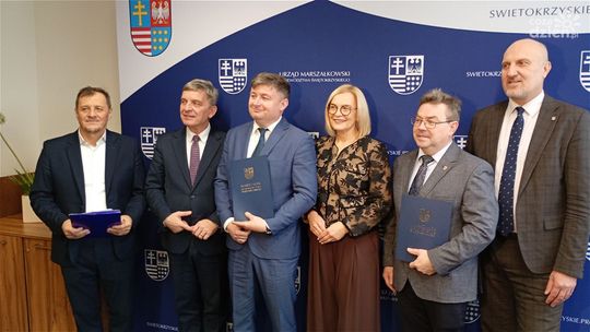 Ponad 42 mln zł z KPO dla świętokrzyskich gmin. Konferencja w Urzędzie Marszałkowskim