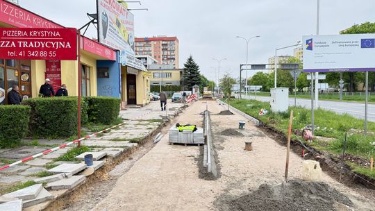 Ponad pół kilometra nowej trasy rowerowej na ul. Sandomierskiej. Ruszyły prace Ponad pół kilometra nowej trasy rowerowej na ul. Sandomierskiej. Ruszyły prace