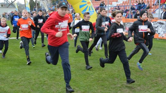 Ponad tysiąc osób wzięło udział w Ostrowieckich Biegach Niepodległości 2022