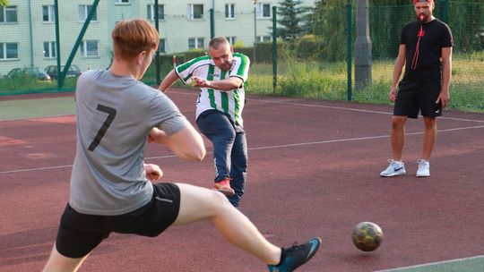 Popis Staweckiego Holding na trójkach 