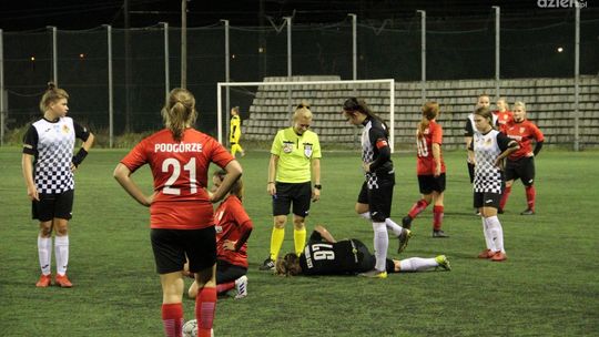 Porażka 0:8 i koniec pucharowej przygody piłkarek KSZO