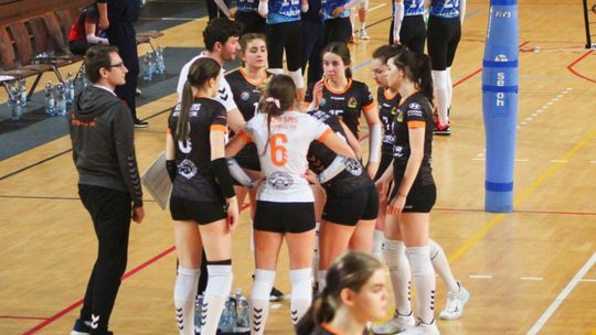 Porażka siatkarek KSZO SMS z liderem rozgrywek