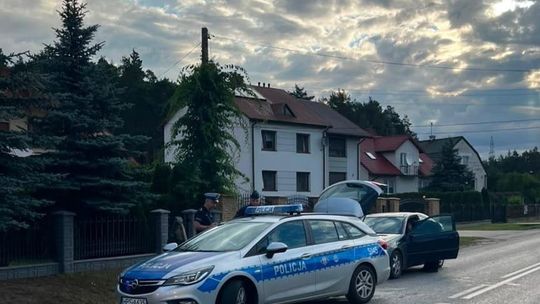 Pościg za kierowcą mercedesa pod Kielcami. 24-latek prowadził mimo zakazu i pod wpływem amfetaminy