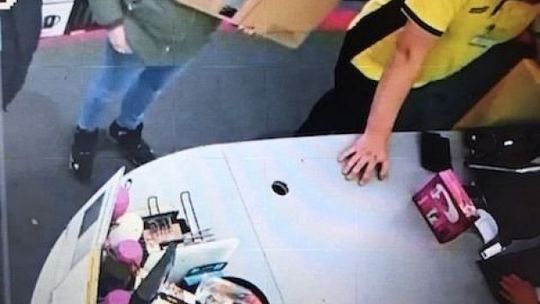 Poszukiwani sprawcy kradzieży