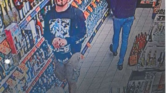 Poszukiwany sklepowy rabuś. Znamy wizerunek