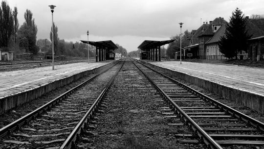 Potrącenie na torach. Mężczyzna zginął na miejscu