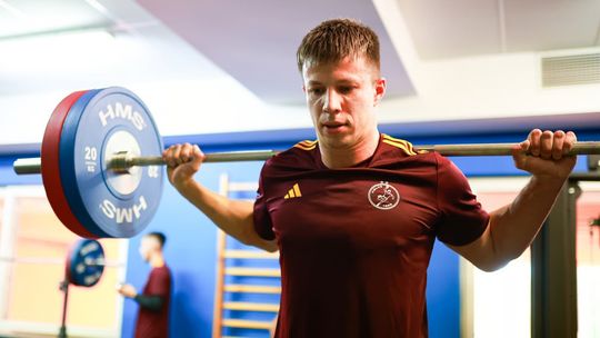 Poważna kontuzja Michała Olejniczaka. Kluczowy zawodnik Industrii Kielce straci rundę jesienną