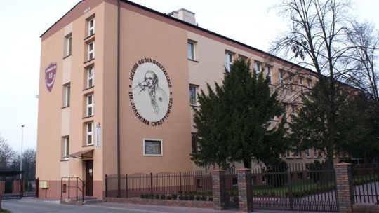 Powiat ostrowiecki remontuje szkoły 