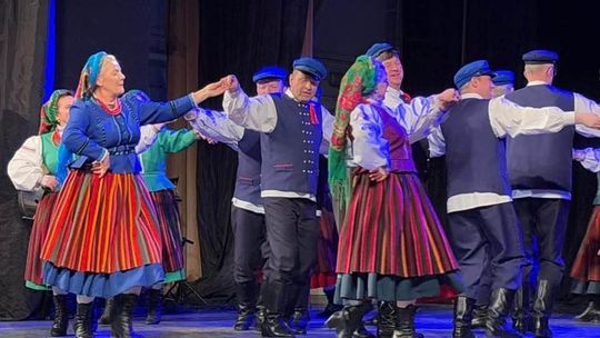 Powiatowy Dzień Babci i Dziadka w WDK przyciągnął tłumy [ZDJĘCIA]