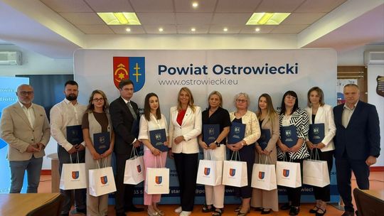 Powiększyła się grupa ostrowieckich nauczycieli mianowanych 