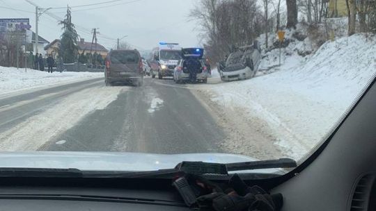 Powrót zimy. Opady śniegu i kolizje