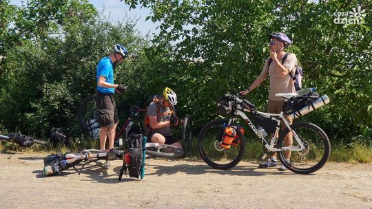 Powspominają rowerowe  wyprawy  