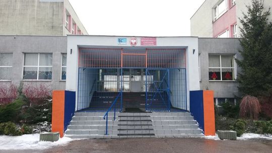 Powtórzony konkurs na dyrektora PSP nr 5 w Ostrowcu 