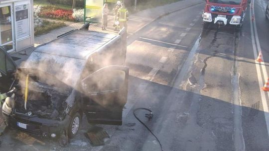 Pożar auta na ul. Kieleckiej w Morawicy