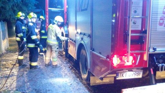 Pożar dachu w domu jednorodzinnym