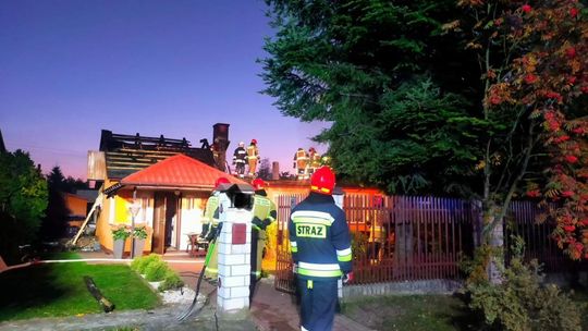 Pożar domu w Ostrowcu Świętokrzyskim