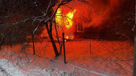 
Pożar domu w Węglowie: jedna osoba poszkodowana