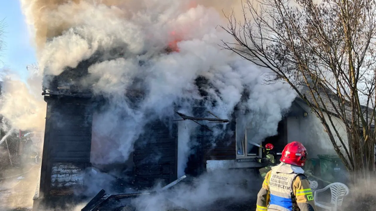 Pożar drewnianego domu w powiecie koneckim