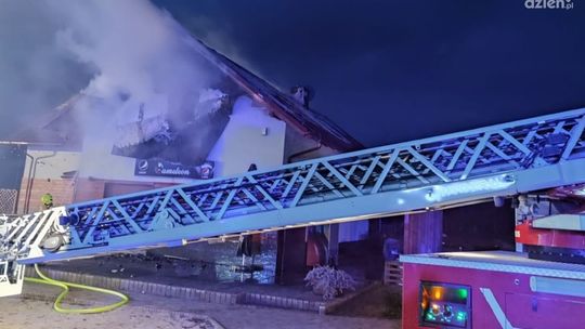 Pożar Pizzerii w gminie Chęciny, ucierpiał właściciel