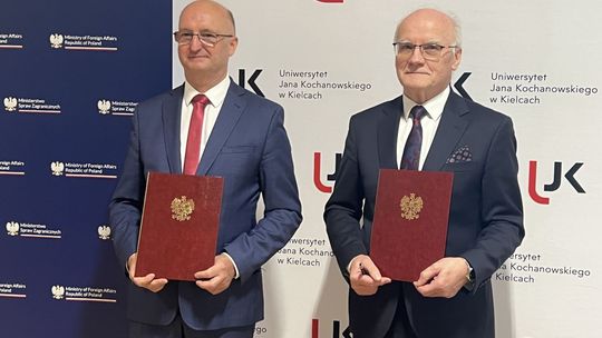 Pracownicy Centrum Informacji Konsularnej będą szkoleni na UJK 