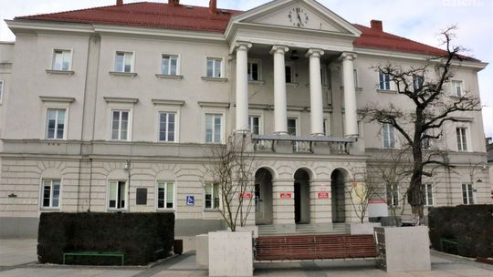 Pracownicy kieleckiego Ratusza chcą podwyżek