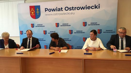 Prawie 900 tys. złotych z PFRON dla powiatu ostrowieckiego