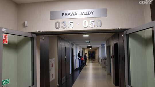Prawo jazdy od 17. roku życia. Młodzi ruszyli do urzędów