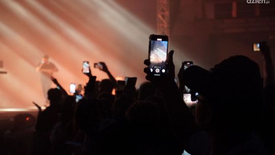 PRO8L3M ponownie rozgrzali Targi Kielce – mocne otwarcie wakacji z polskim rapem