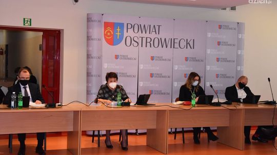 Proinwestycyjny budżet powiatu ostrowieckiego na 2021 rok