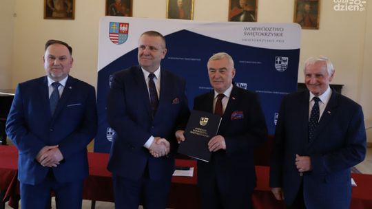 Promesy na nowe wozy dla OSP rozdane