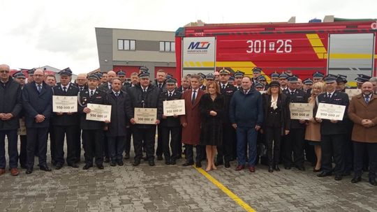 Promesy na nowe wozy strażackie dla druhów z OSP