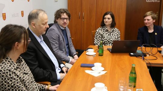 Przedstawiciele kilku polskich miast poznają walory Kielc