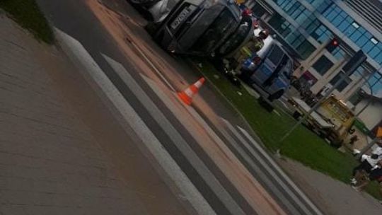 Przejechał na czerwonym, spowodował wypadek