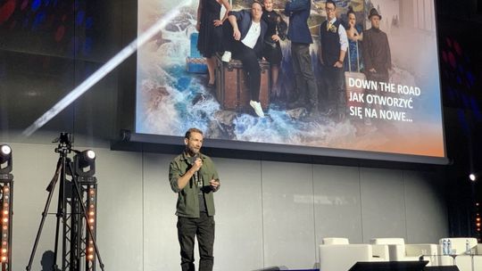 Przemysław Kossakowski na konferencji w Kielcach