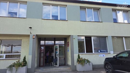 Przenosiny wydziału edukacji ostrowieckiego magistratu 