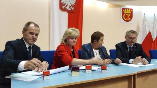 Przybędzie połączeń w powiecie ostrowieckim - nowe linie już od lipca