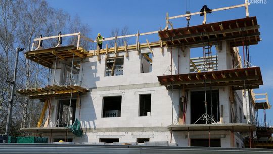 Przybywa pięter w starachowickich mieszkaniach