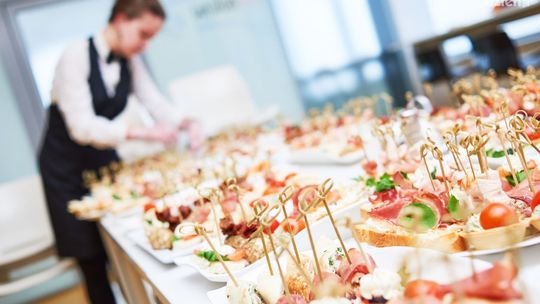 Przyjęcie komunijne – w domu czy w restauracji?