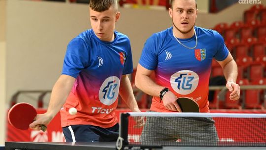 Puchar dla najlepszego tenisowego debla pojechał do Suchedniowa
