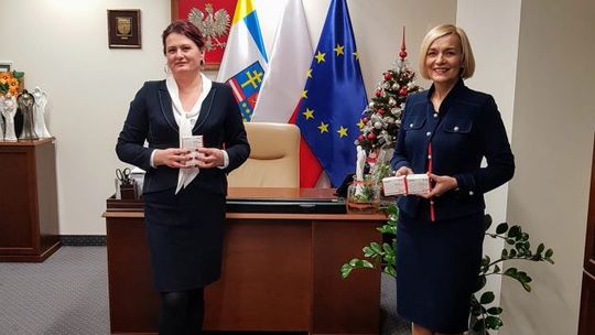 Pulsoksymetry dla powiatu ostrowieckiego. Urządzenia pomagają chorym na Covid-19