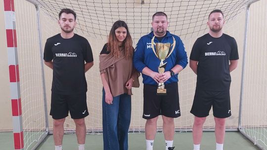 Rabarbar wygrał trójki Ekobox S.A.