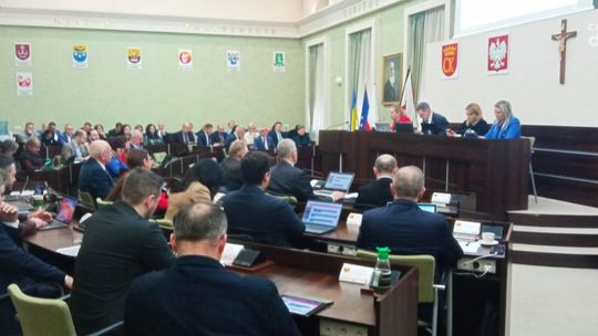 Radna Joanna Winiarska pozostaje wiceprzewodniczącą Rady Miasta Kielc