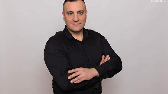 Radny Daniel Strojny zrzeka się mandatu