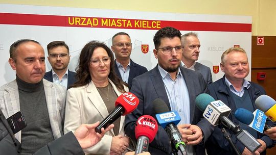 Radny Marcin Stępniewski krytykuje pomysł przekazania miejskich parkingów prywatnemu podmiotowi
