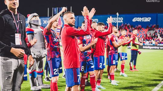 Raków Częstochowa wygrał z Arisem Limassol 2:1. Grał Marcin Cebula 