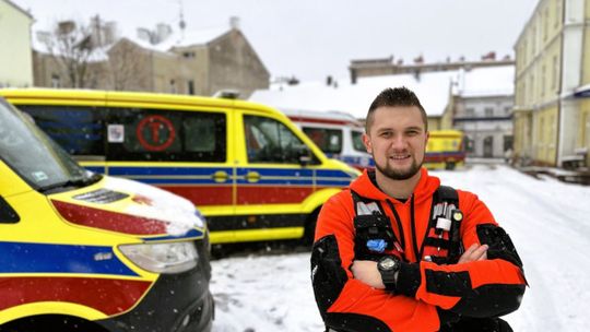 
Ratownicy medyczni z województwa świętokrzyskiego mieli intensywny 2024 rok – prawie 110 tysięcy zgłoszeń