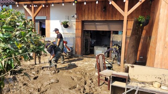 Ratują, chronią i pomagają -świętokrzyscy strażacy 