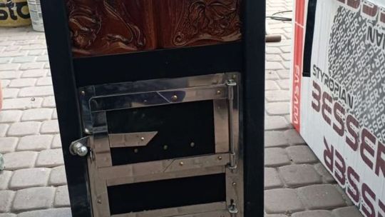 Recydywista zatrzymany za kradzież... pieca kaflowego