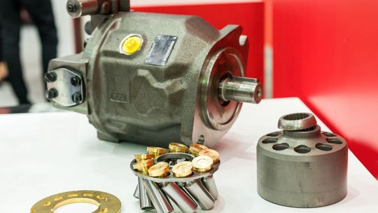Regeneracja pomp hydraulicznych - sposób na wydłużenie żywotności maszyn budowlanych