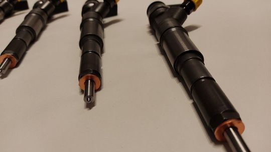 Regeneracja wtryskiwaczy – na czym polega i ile kosztuje?